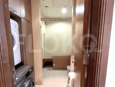 207 sqm, 33rd floor, 3 BR apartment for sale in Kuningan 5