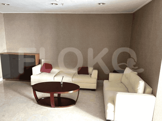 182 sqm, 40th floor, 3 BR apartment for sale in Kuningan 1