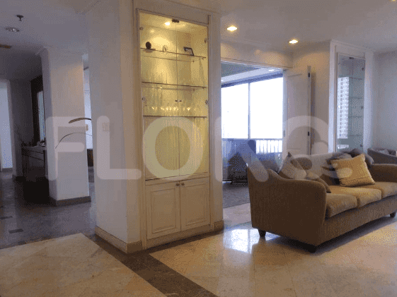 Dijual Apartemen 3 BR, Lantai 22, Luas 261 m2 di Tanah Abang 2