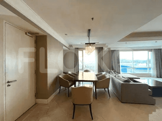 180 sqm, 5th floor, 2 BR apartment for sale in Kebayoran Baru 2