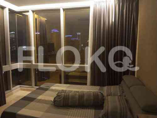 Tipe 2 Kamar Tidur di Lantai 18 untuk disewakan di The Grove Apartemen - fku3f9 8