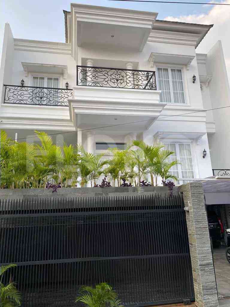 Dijual Rumah 4 BR, Luas 500 m2 di Jl Benda, Pulo, Kebayoran Baru, Blok M 1