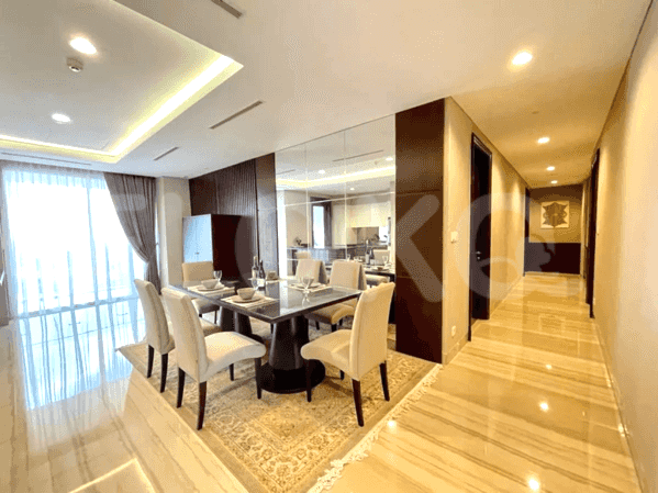 276 sqm, 17th floor, 3 BR apartment for sale in Kebayoran Lama 4