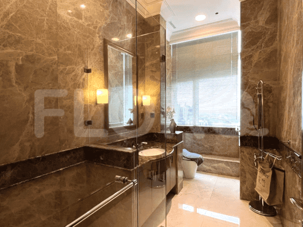 500 sqm, 15th floor, 4 BR apartment for sale in Kebayoran Baru 5