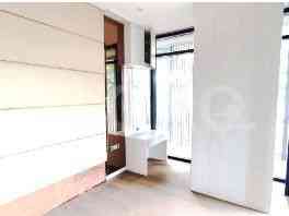 275 sqm, 10th floor, 3 BR apartment for sale in Kebayoran Baru 3