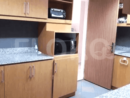 189 sqm, 6th floor, 3 BR apartment for sale in Kebayoran Lama 5