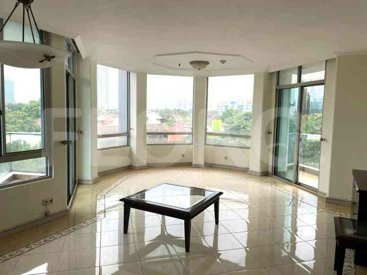 134 sqm, 8th floor, 3 BR apartment for sale in Kebayoran Baru 3