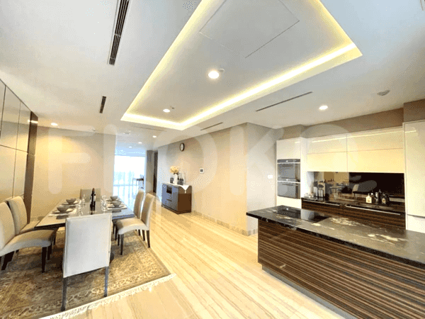 276 sqm, 17th floor, 3 BR apartment for sale in Kebayoran Lama 9