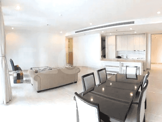 199 sqm, 8th floor, 3 BR apartment for sale in TB Simatupang 5