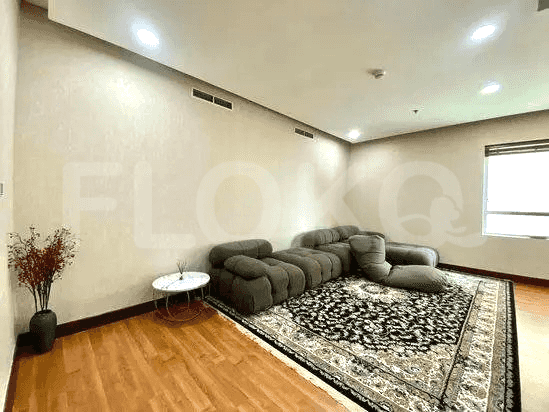 303 sqm, 18th floor, 3 BR apartment for sale in Gandaria 2