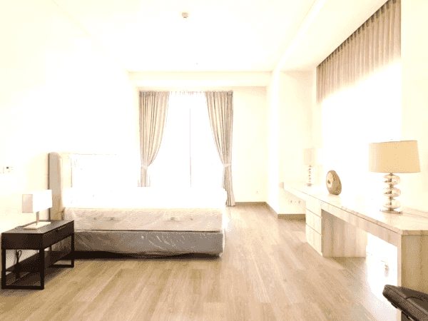 170 sqm, 20th floor, 2 BR apartment for sale in Gandaria 6