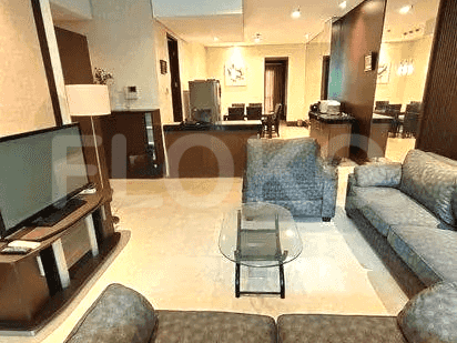 Dijual Apartemen 2 BR, Lantai 1, Luas 122 m2 di Gatot Subroto 2