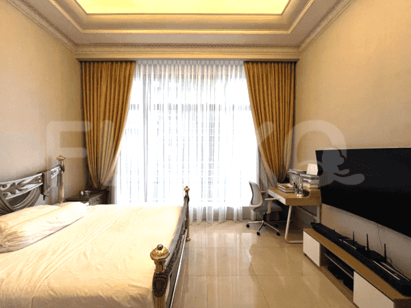 440 sqm, 32nd floor, 4 BR apartment for sale in Setiabudi 2