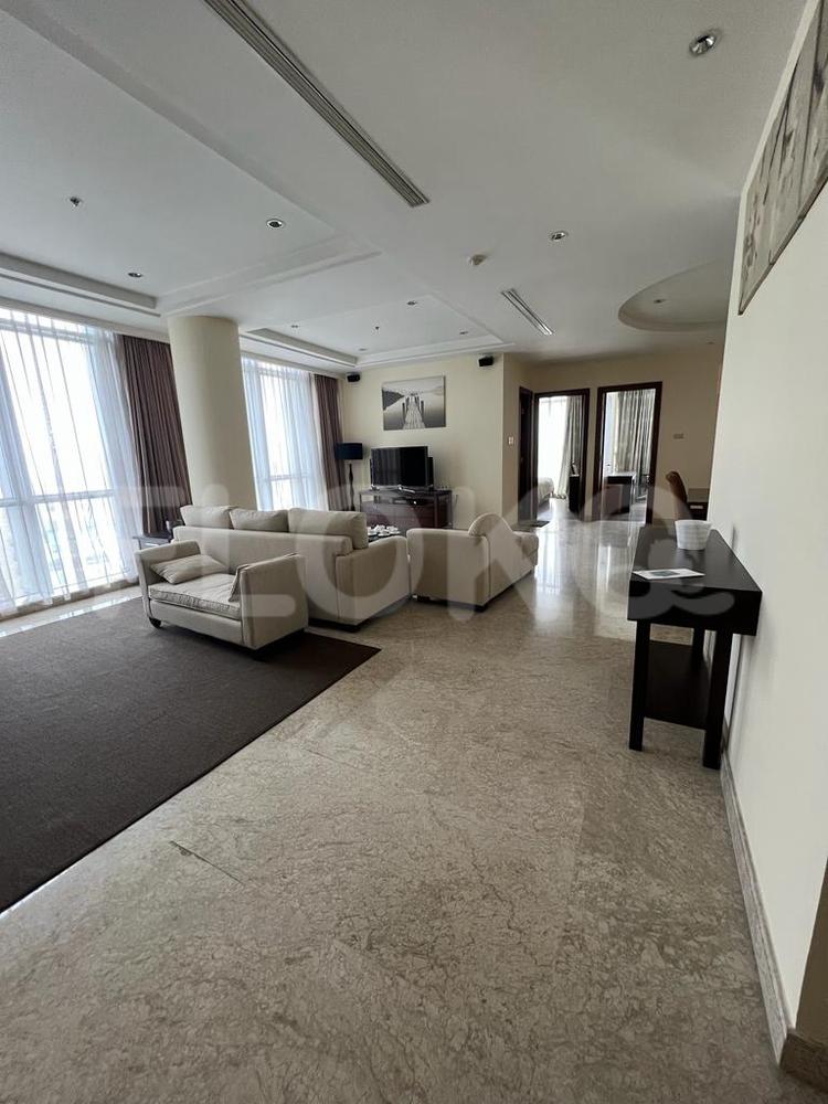 3 Bedroom on 43rd Floor for Rent in Oakwood Premier Cozmo Apartment - fku57b 2