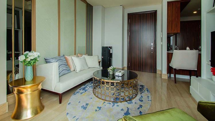 Tipe undefined Kamar Tidur di Lantai 11 untuk disewakan di South Hills Apartemen - kamar-master-di-lantai-11-ef0 8