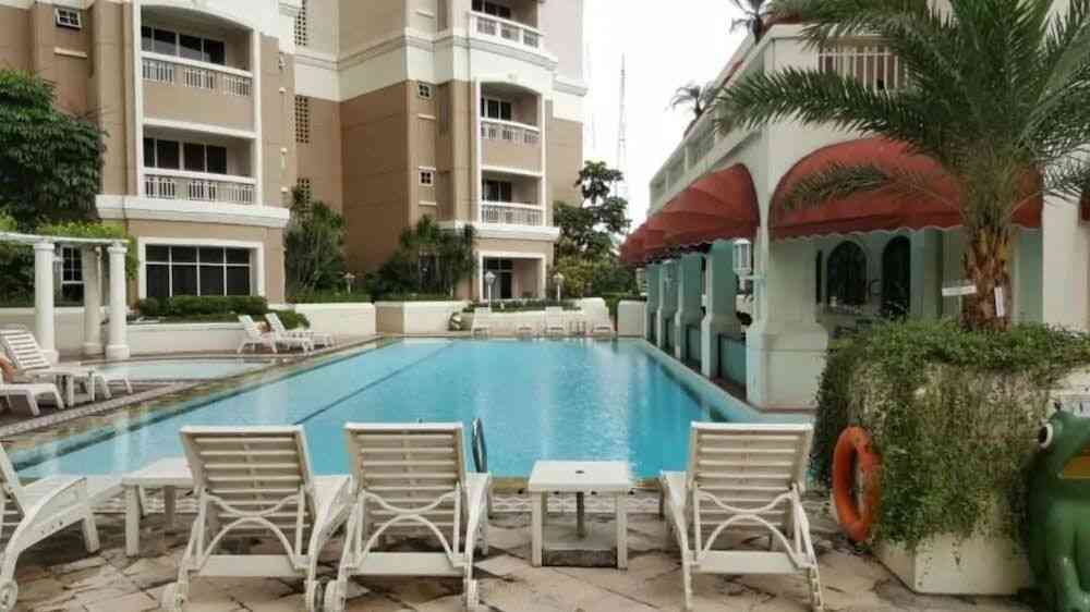 Swimming pool Kedoya Elok Apartment