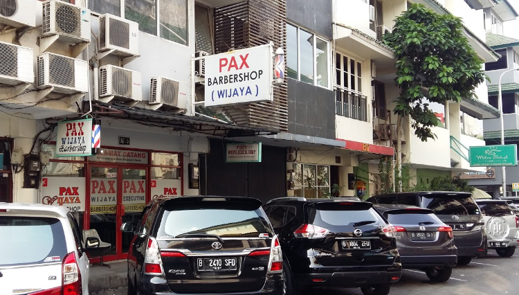 pax wijaya potong rambut di Jakarta