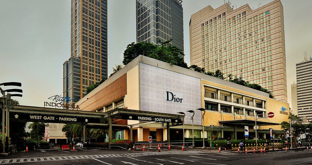 malls and shopping centres in menteng
