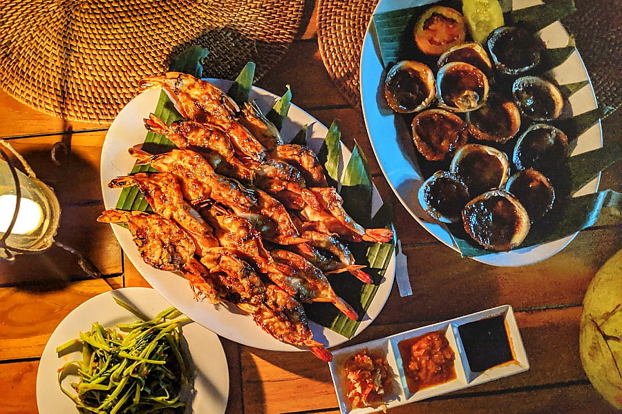 Menega Cafe Seafood Bali
